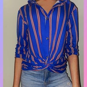 Blue quarter sleeve top